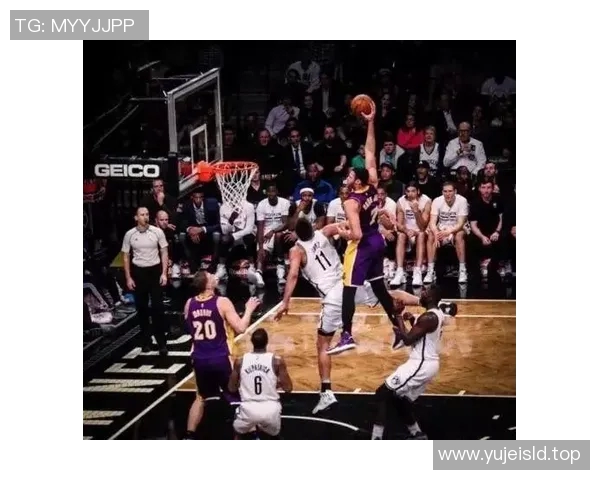 布鲁克洛佩斯的篮球旅程与成就解析:从新秀到明星的蜕变之路 布鲁克洛佩斯的篮球旅程与成就解析:从新秀到明星的蜕变之路