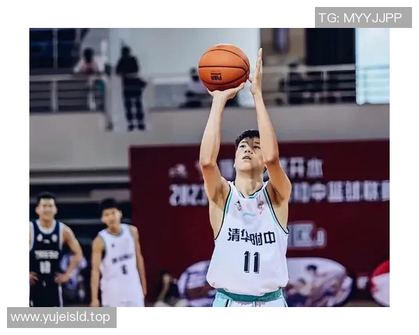 辽宁男篮登顶CBA开赛战胜浙江队，迈出夺冠的第一步