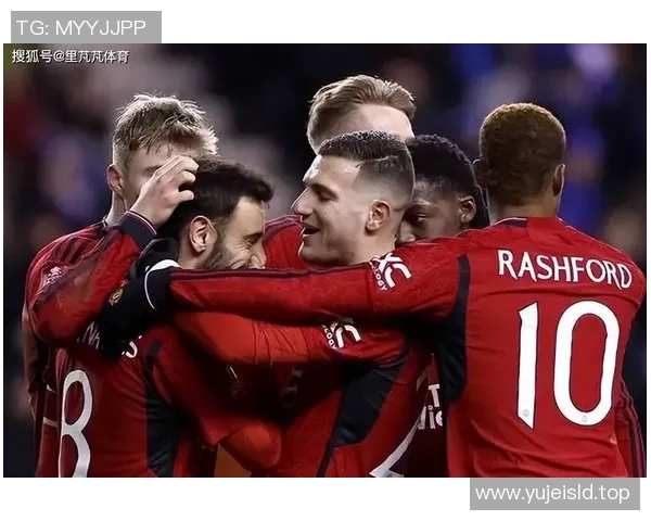 曼联主场迎战西旺斯全力争胜期待精彩对决 曼联主场迎战西旺斯全力争胜期待精彩对决